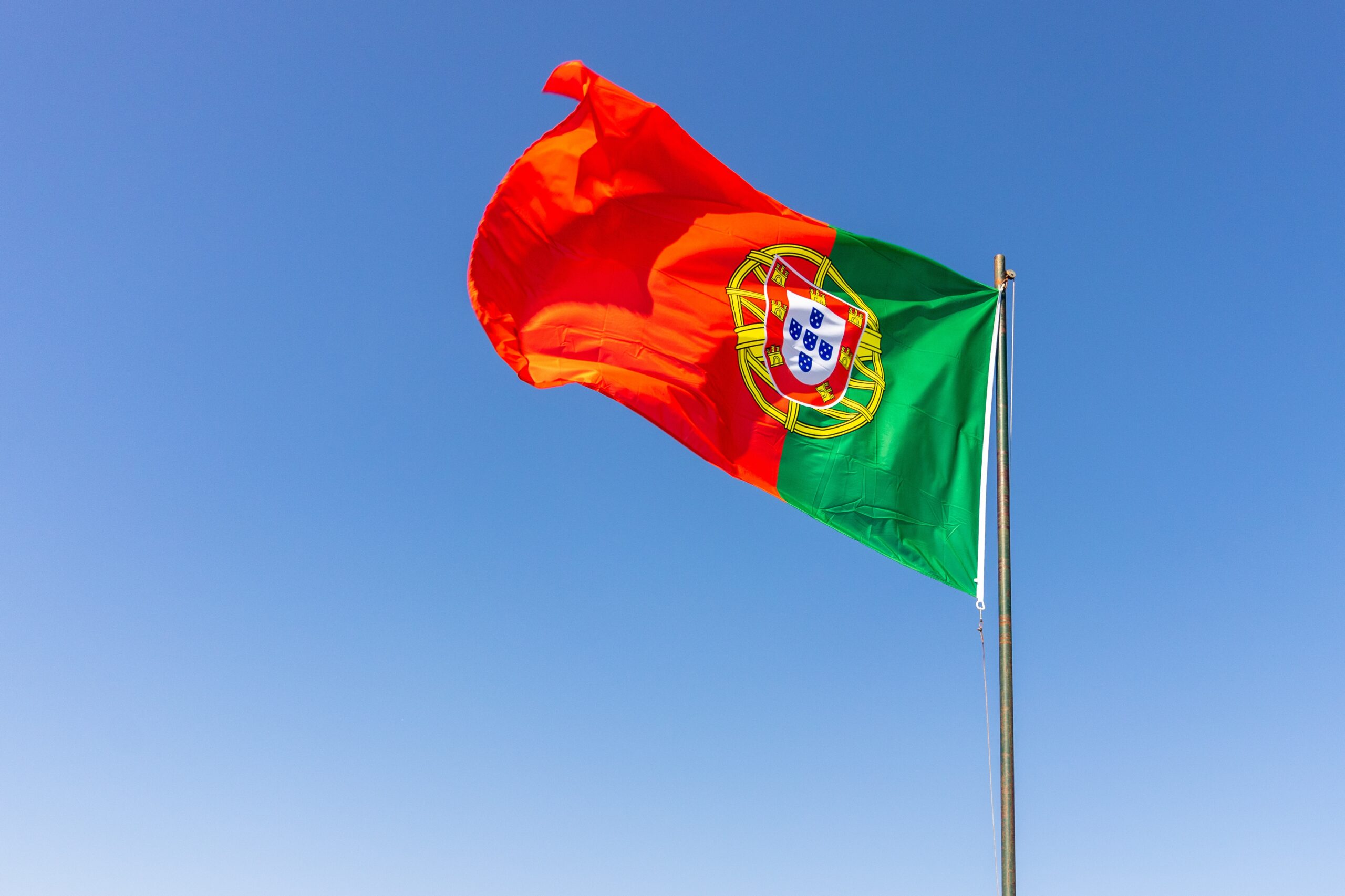 Portugal vai notificar mais de 5 mil brasileiros para que deixem o país em até 20 dias | Foto: Freepik/reprodução