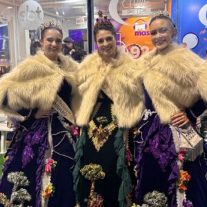 Rainha da 35ª Festa do Pinhão solta a voz na Sapecada da Serra Catarinense | Foto: Isabela Reche / Rádio Clube de Lages
