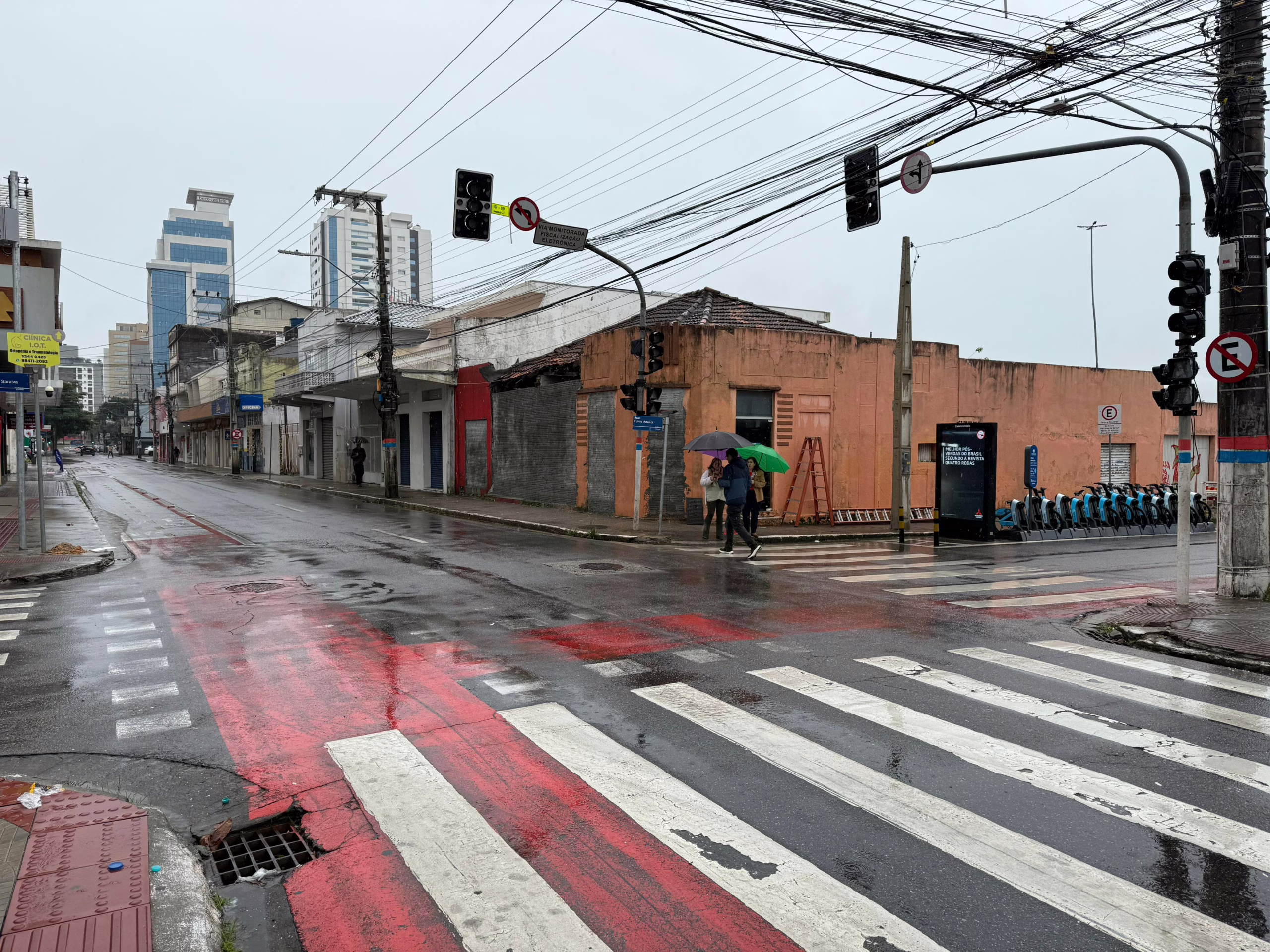 Semáforos estão sem funcionar e trânsito fica caótico na Capital | Foto: SCC SBT