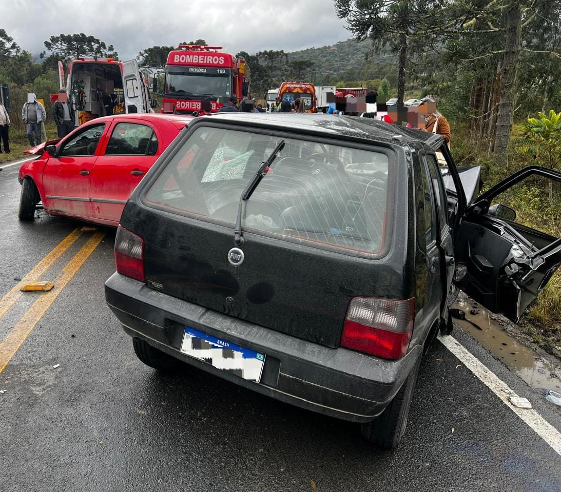 Imagens fortes! Seis pessoas ficam feridas em grave acidente na Serra de SC