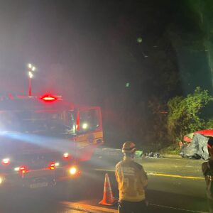 Colisão frontal deixa um morto e dois feridos em SC | CBMSC