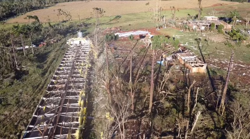 Tornado é confirmado em cidade de SC; veja imagens dos estragos | Defesa Civil de SC