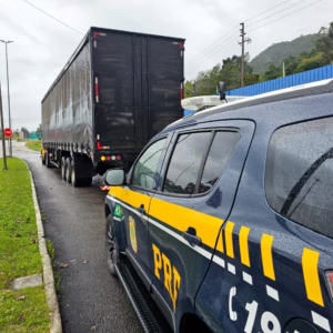 Motorista que desviou carga de R$ 1,5 milhão e simulou assalto é preso em SC | PRF