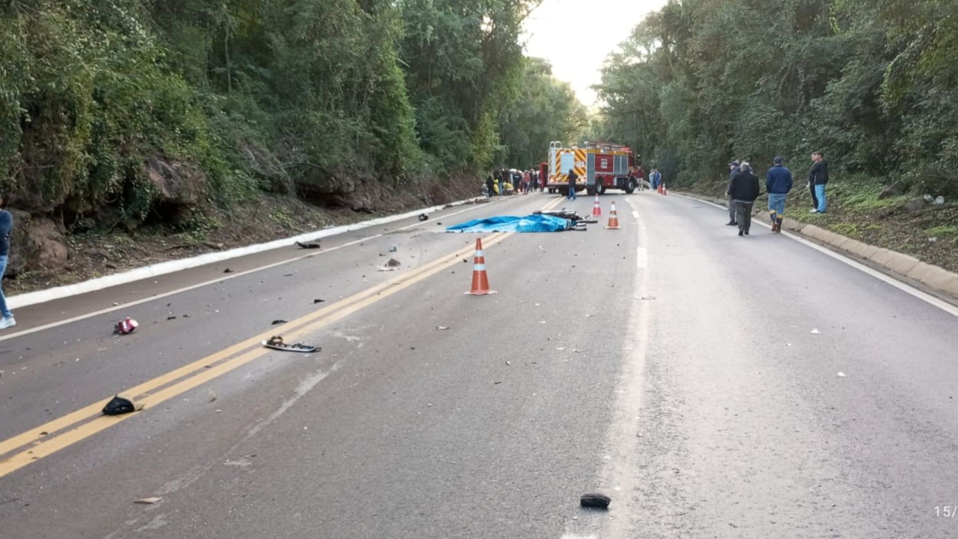 Motociclista morre em colisão frontal com carro na BR-282 em SC. – Foto: CBMSC/Reprodução
