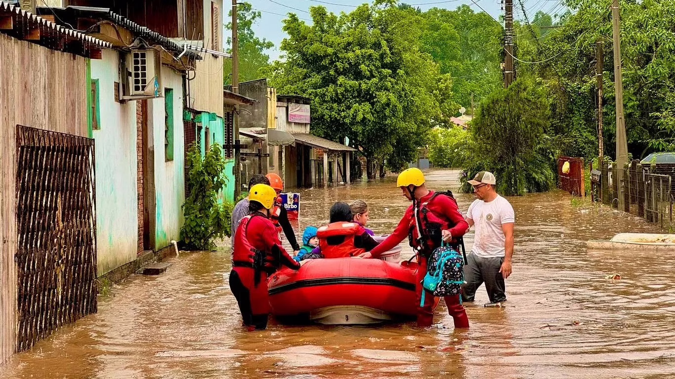 Acumulados de chuva chegam a 150 mm e colocam rios do RS em situação de alerta – Imagem: reprodução/ MetSul