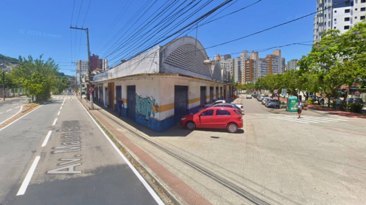 Justiça nega demolição da antiga rodoviária de Florianópolis. - Foto: Google Street/Reprodução