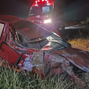 Colisão entre carro e caminhão deixa homem ferido na SC-283 | Foto: CBMSC/Divulgação