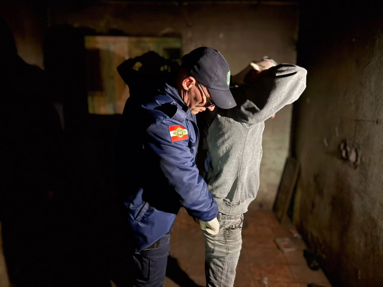 Operação resgata gestante e homem de ponto de drogas em SC (3)