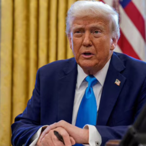 Trump é diagnosticado com insuficiência venosa crônica após inchaço nas pernas. | Foto: REUTERS/Elizabeth Frantz/