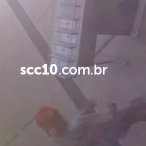 Criminosos arrombam caixa eletrônico em São José - Imagem: cedida