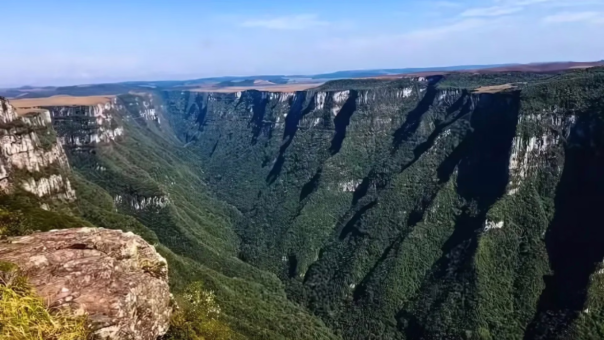 Menina de 11 anos que caiu de mirante na Serra Gaúcha é encontrada morta – Imagem: reprodução/ SSBT News