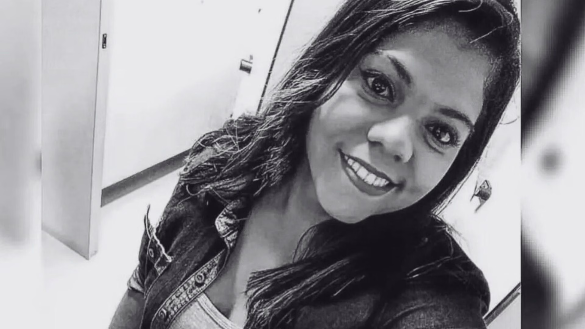 Ciclista morre após ser atropelada por juiz que dirigia bêbado com mulher nua no colo – Imagem: AratuOn/ reprodução
