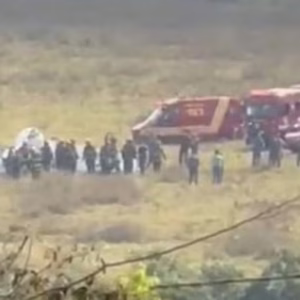 Avião de pequeno porte cai e bombeiros confirmam mortes no local | Foto: Metrópoles/Reprodução