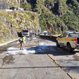 Frio intenso congela trechos da SC-390 e SC-114 na Serra Catarinense | Foto: PMRV/SC