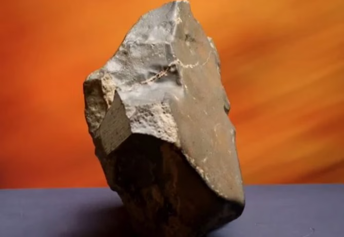 Pedaço de Marte? Meteorito retirado do planeta vai a leilão por US$ 4 milhões | Foto: Divulgação/Sotheby’s