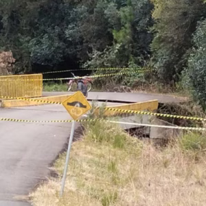 Ponte cede em Curitibanos e trânsito é interditado | Foto: 2 BBM
