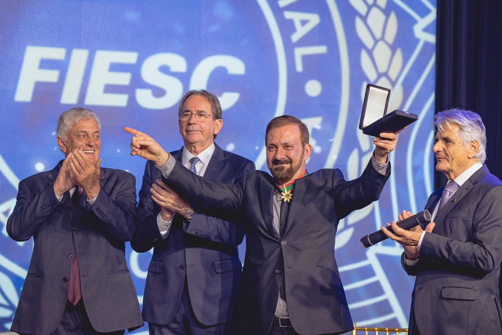Homenagem ocorreu na última semana | Imagem: FIESC/Reprodução