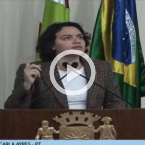 'Joguinho' em Câmara de Vereadores de SC atrapalha sessão; veja vídeo | Foto: Floripa Discover/Reprodução