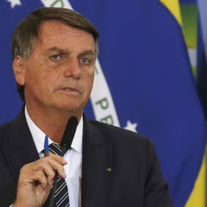 Bolsonaro aguarda decisão sobre proibição de usar redes sociais. | Fabio Rodrigues-Pozzebom/ Agência Brasil/Reprodução.