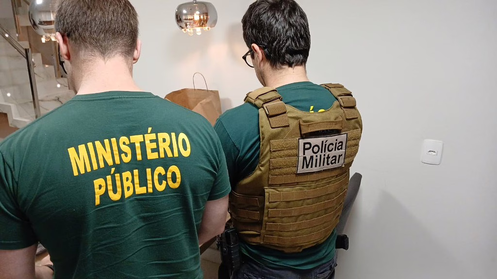 6ª fase da Operação Mensageiro cumpre medidas de busca e apreensão contra ex-prefeitos de SC