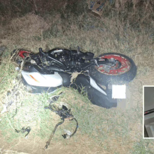 Jovem de 20 anos morre em colisão entre moto e caminhão na SC-470 - Imagem: reprodução/ PMRv