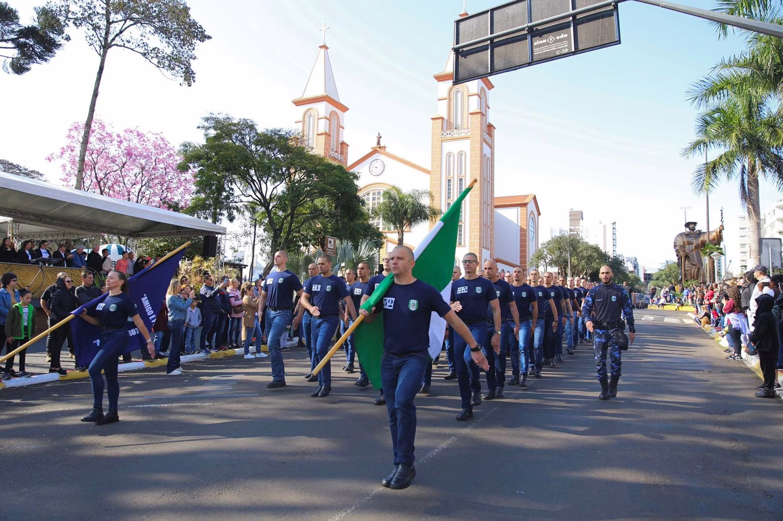 Desfile inicia às 10h | Imagem: Prefeitura de Chapecó/Reprodução