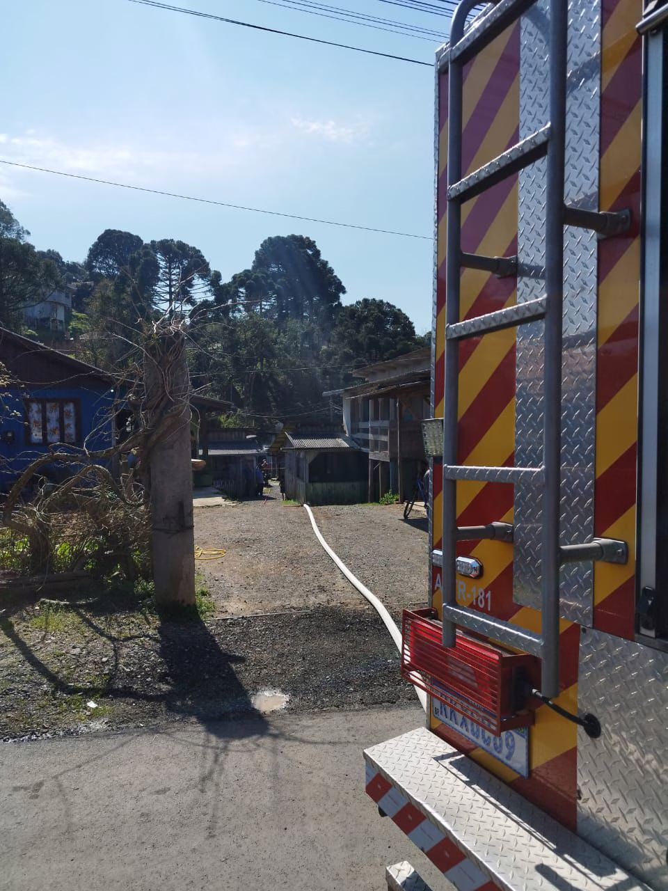Homem morre após residência pegar fogo em SC