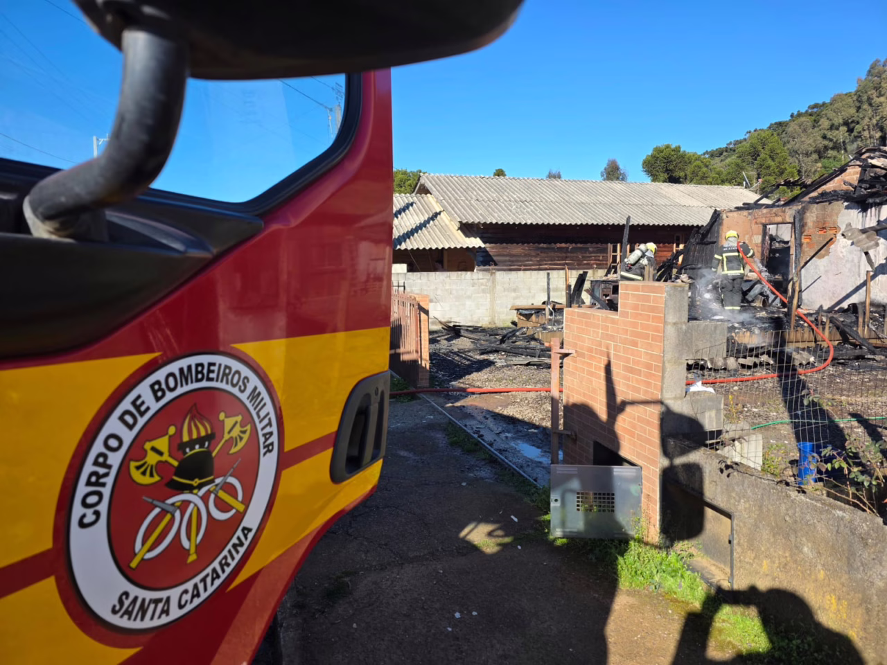 Incêndio destrói residência em Urupema