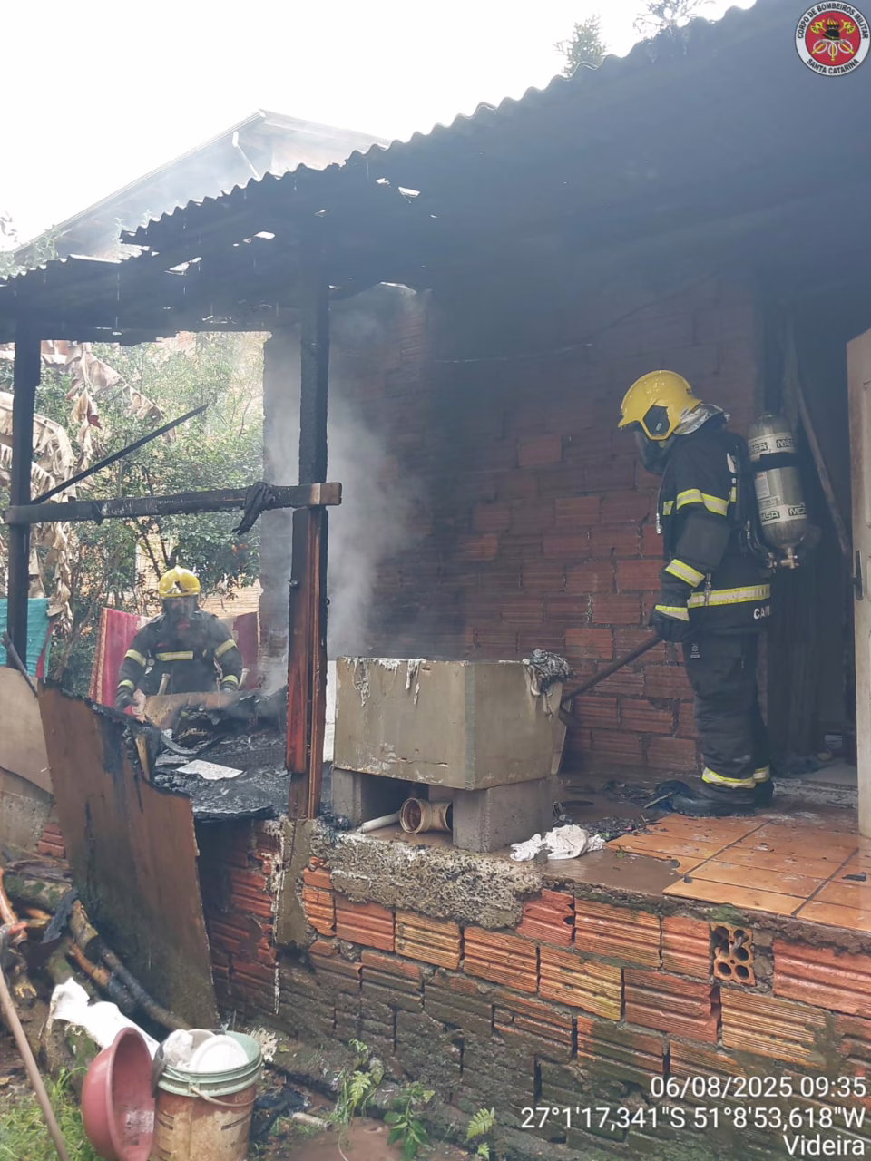 Incêndio suspeito atinge casa após briga entre moradores de SC