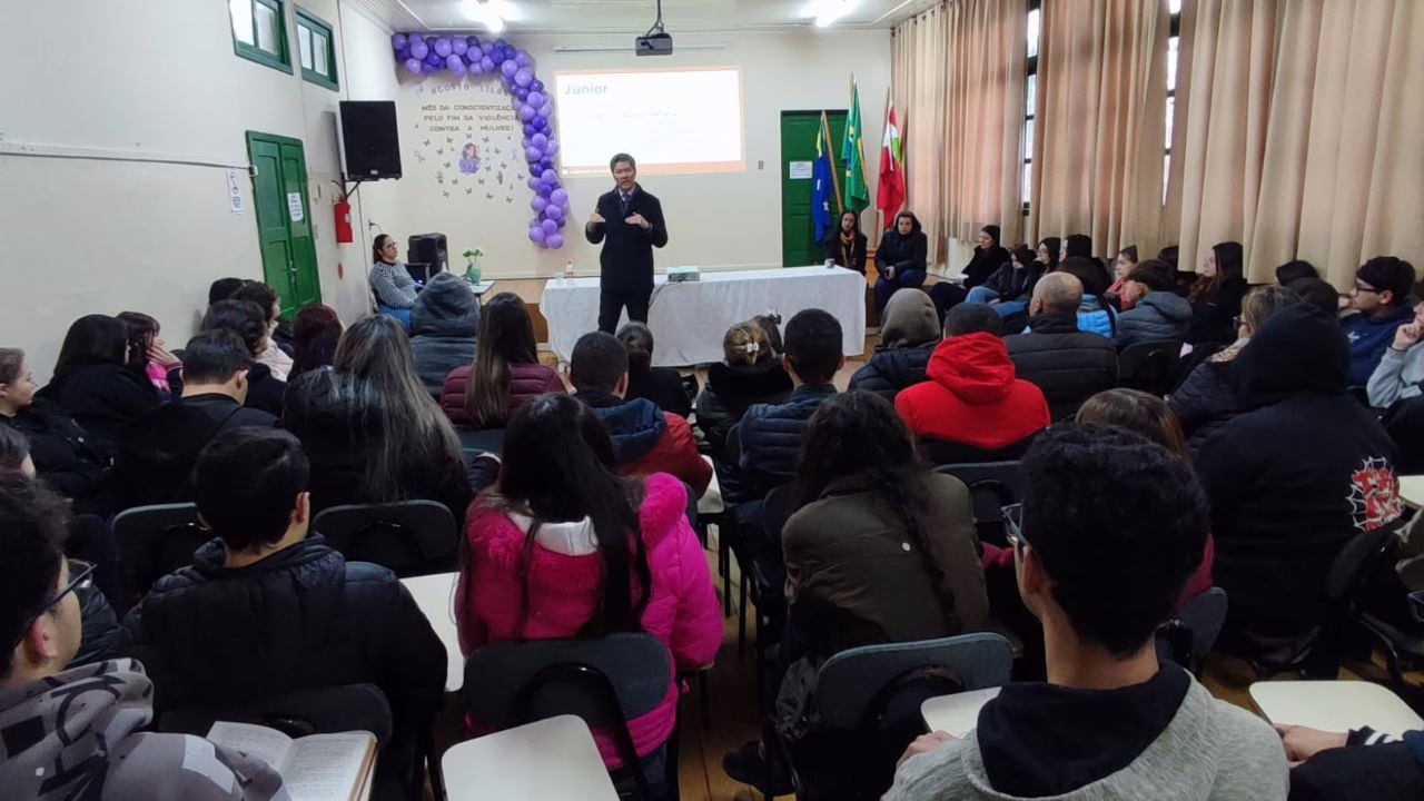 Justiça leva diálogo sobre violência contra a mulher para escolas de Lages | Foto: Divulgação