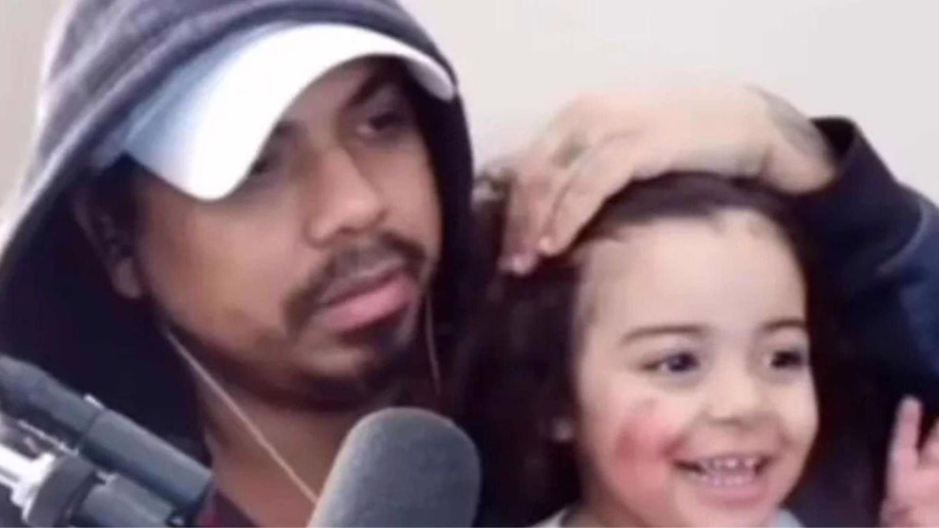 “A Giulinha morreu”: filha de influenciador morre afogada enquanto ele fazia live – Imagem: redes sociais