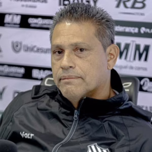Élio Sizenando é o novo técnico do Figueirense | Foto: Patrick Floriani/FFC