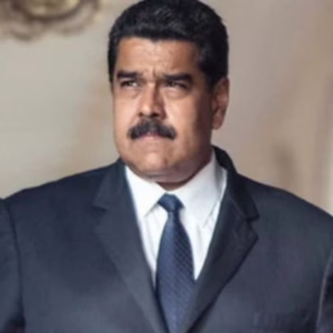EUA enviam navios de guerra à Venezuela em meio a tensão por narcotráfico - Imagem: SBT/ reprodução