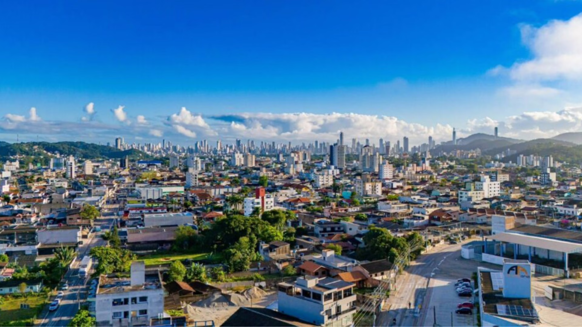 Cidade de SC anuncia concurso público com remuneração de até R$ 9 mil – Imagem: reprodução/ Prefeitura de Camboriú