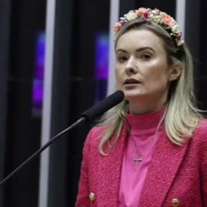Zanatta divulga nota à imprensa após levar filha ao plenário . | Foto: divulgação Câmara dos Deputados 