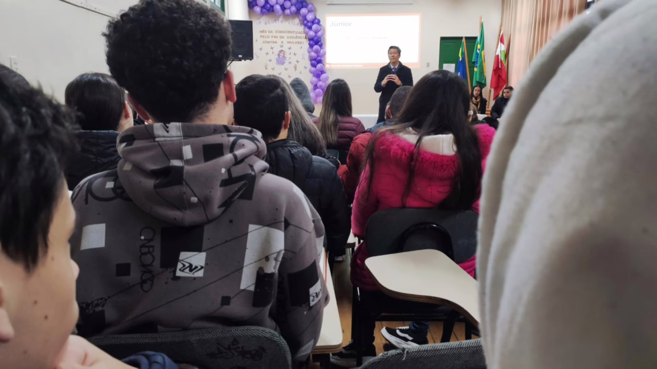 Palestra sobre a violência contra a mulher