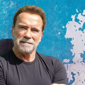 Arnold Schwarzenegger revela seus 6 filmes favoritos de todos os tempos, de “Titanic” a “O Poderoso Chefão”. Veja a lista completa!
