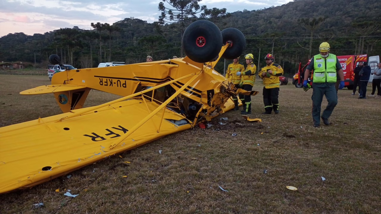 O que se sabe sobre queda de avião que deixou uma pessoa morta em SC. - Foto: CBMSC/Reprodução