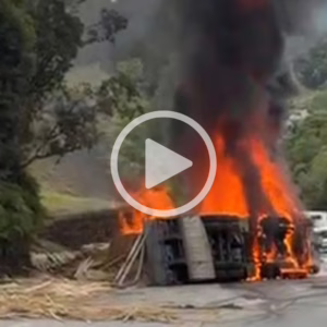 VÍDEO: carreta tomba, pega fogo e acidente termina em morte na BR-282 em SC | Foto: Sérgio Guimarães/Reprodução