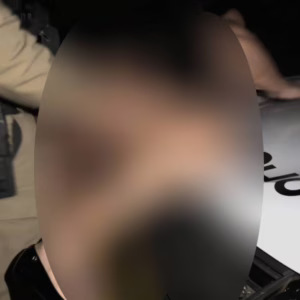 Vídeo vazado mostra policial fazendo sexo com mulher no capô de viatura | Foto: Reprodução
