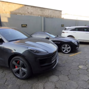 Trio é condenado por golpes milionários com carros de luxo em SC | Imagem: MPSC