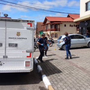 Grave acidente mata motociclista em avenida de Lages