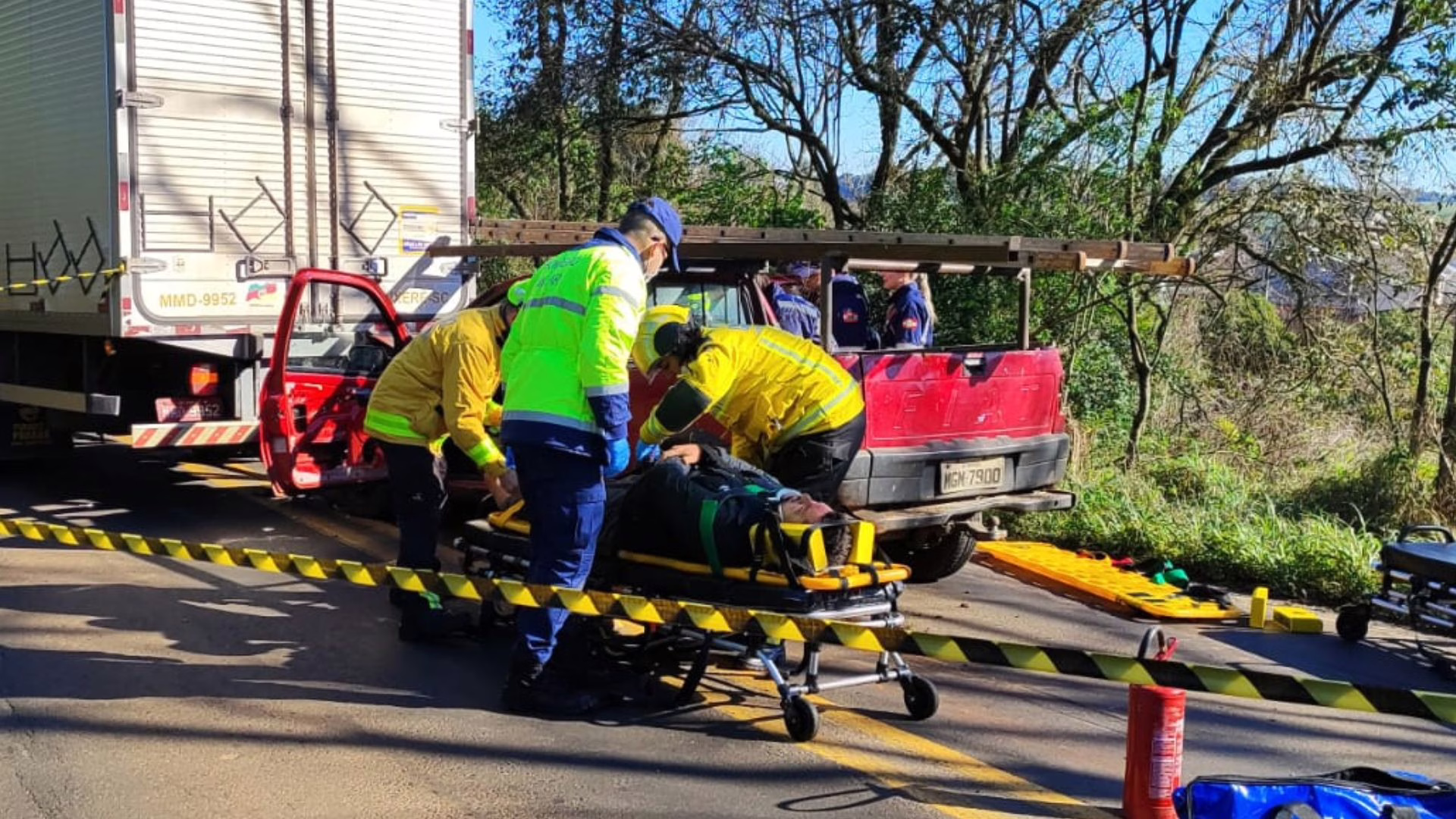 Acidente ocorreu na saída para São Carlos, em Guatambu | Imagem: CBMSC/Reprodução