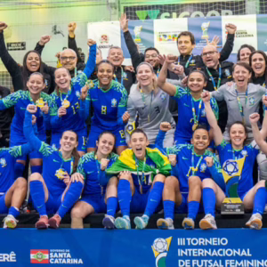 Débora Vanin estreia pelo CMB Futsal no Campeonato Italiano após título com a Seleção Brasileira | Foto: Divulgação