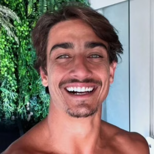 Empresário Gabriel Farrel morre após salto de paraquedas