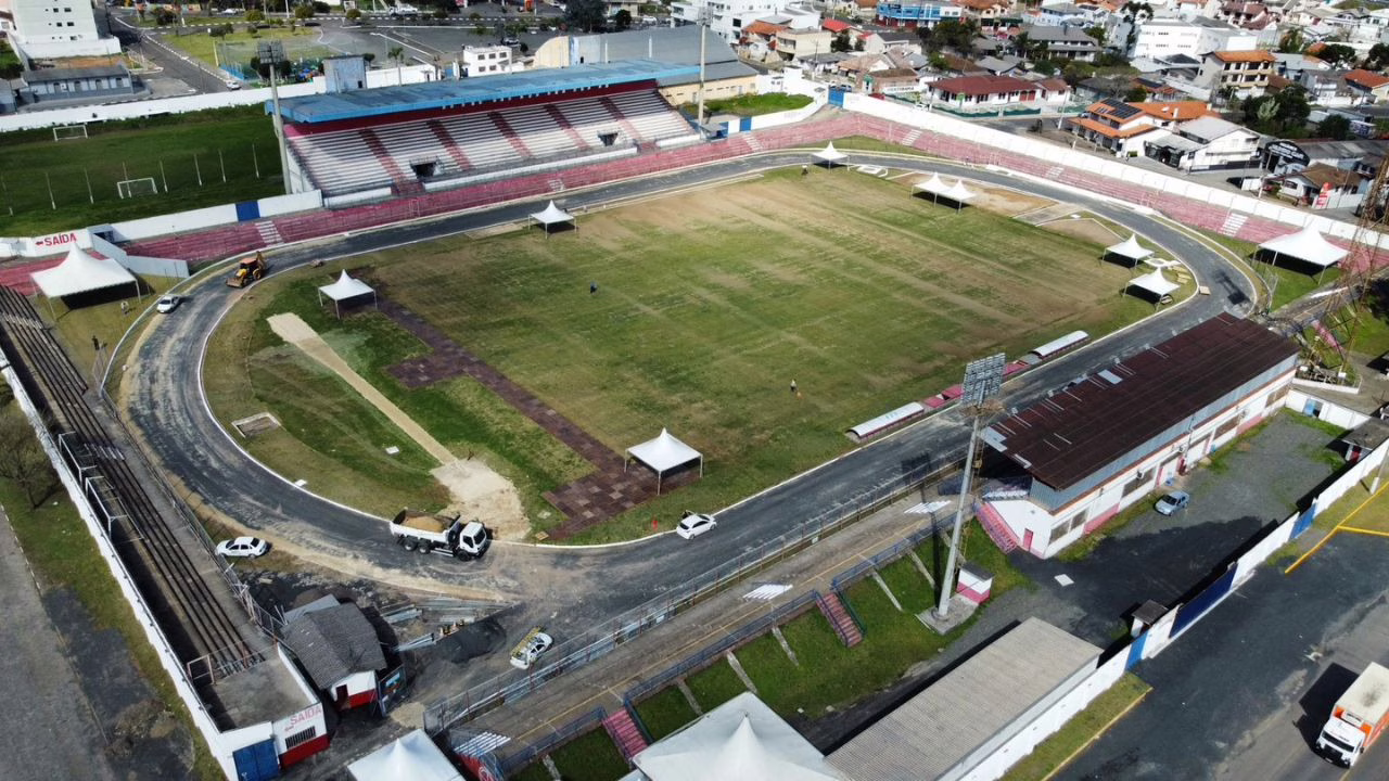 Estádio Vidal Ramos Júnior recebe manutenção para o Parajasc em Lages | Allan Borges