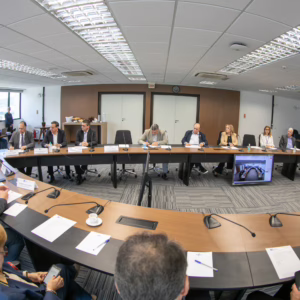 Empresários de SC discutem tarifaço, infraestrutura e combate à pirataria em reunião do COFEM | Imagem: Ascom