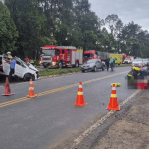 Grave colisão deixa dois mortos e cinco feridos na BR-470 em SC