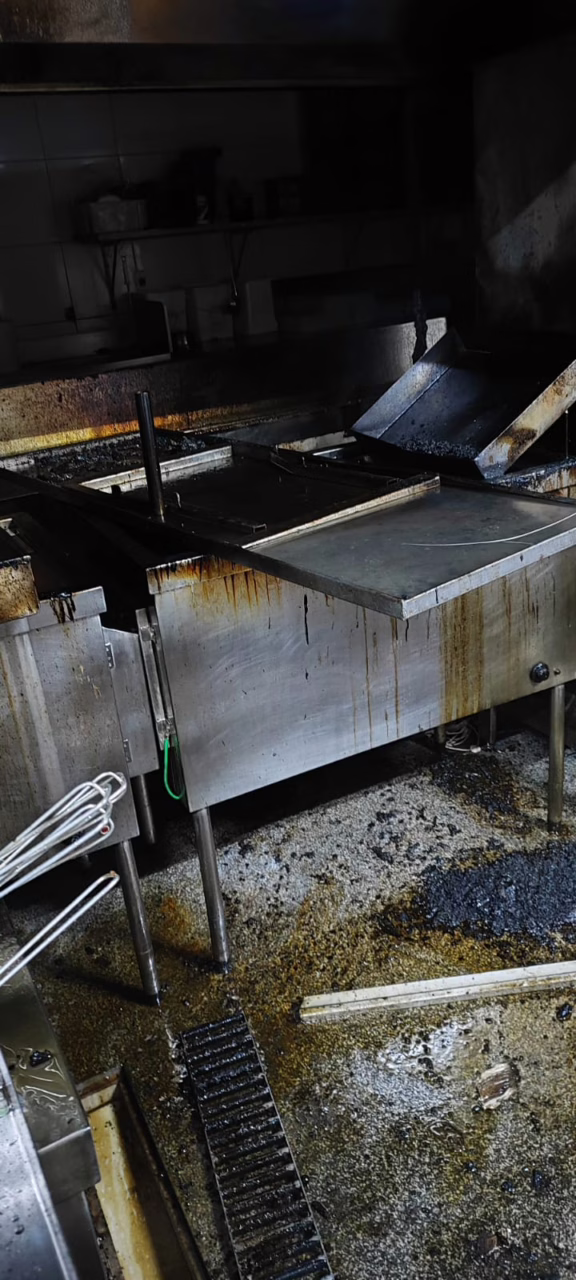 Incêndio atinge fritadeira elétrica de restaurante em SC