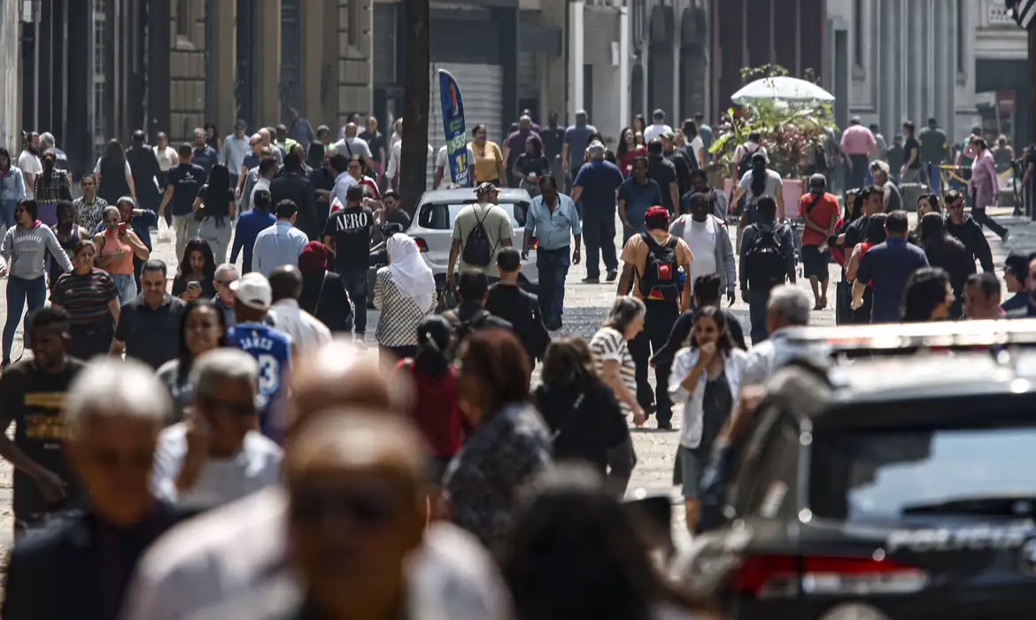 Mais de 6,5 milhões de famílias deixaram linha da pobreza em 2 anos | Foto: Paulo Pinto/Agência Brasil